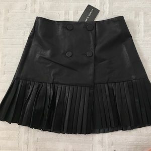 Pleated faux leather skirt